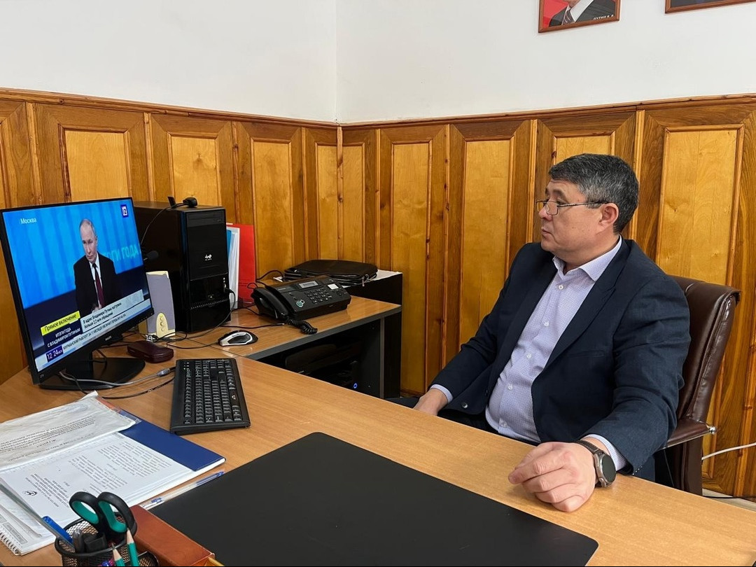 Руководители структурных подразделений Министерства труда и социального развития РД присоединились к просмотру эфира Прямой линии Президента РФ Владимира Путина